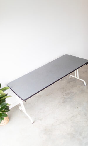 Table Claude