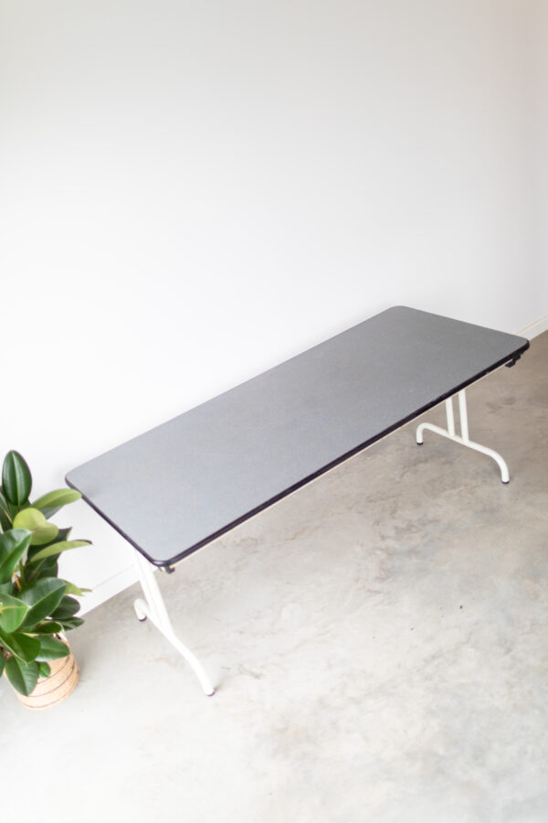 Table Claude